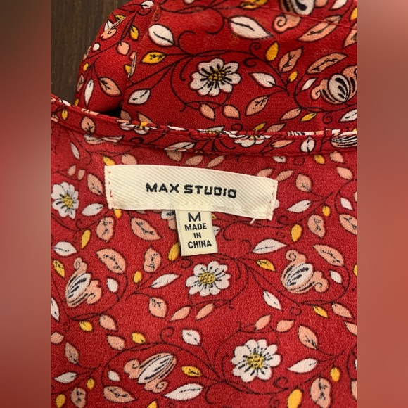 Max Studio Red Floral Blouse - Picture 6 of 7